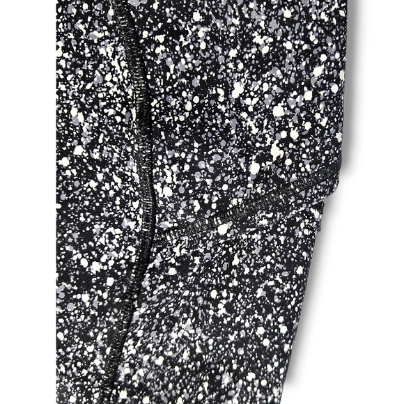 EUC Lululemon Outrun High-Rise Mesh Insert 17" Crop Sz. 4 Splatter White Black - Picture 8 of 11